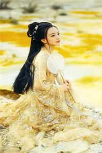 离婚后，前军嫂她靠实力暴富文章精选