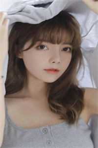 文章精选穿越小白脸，女帝只想要我