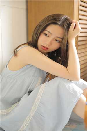穿越小白脸，女帝只想要我高口碑