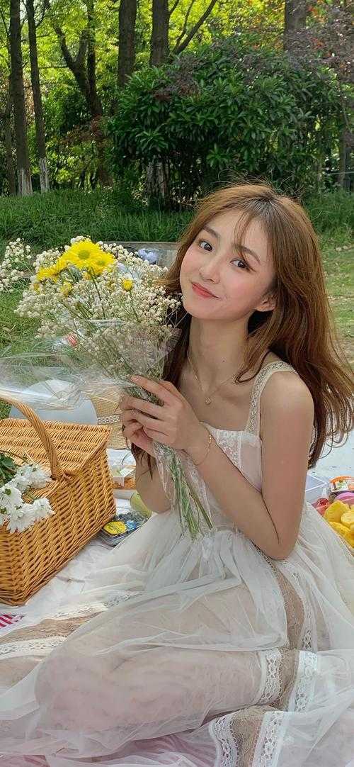 离婚后，前军嫂她靠实力暴富精品篇