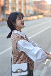 离婚后，前军嫂她靠实力暴富全文小说